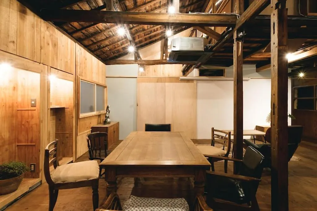 Juu Arts&Stay Nishikujo-大阪市 0*, 大阪市